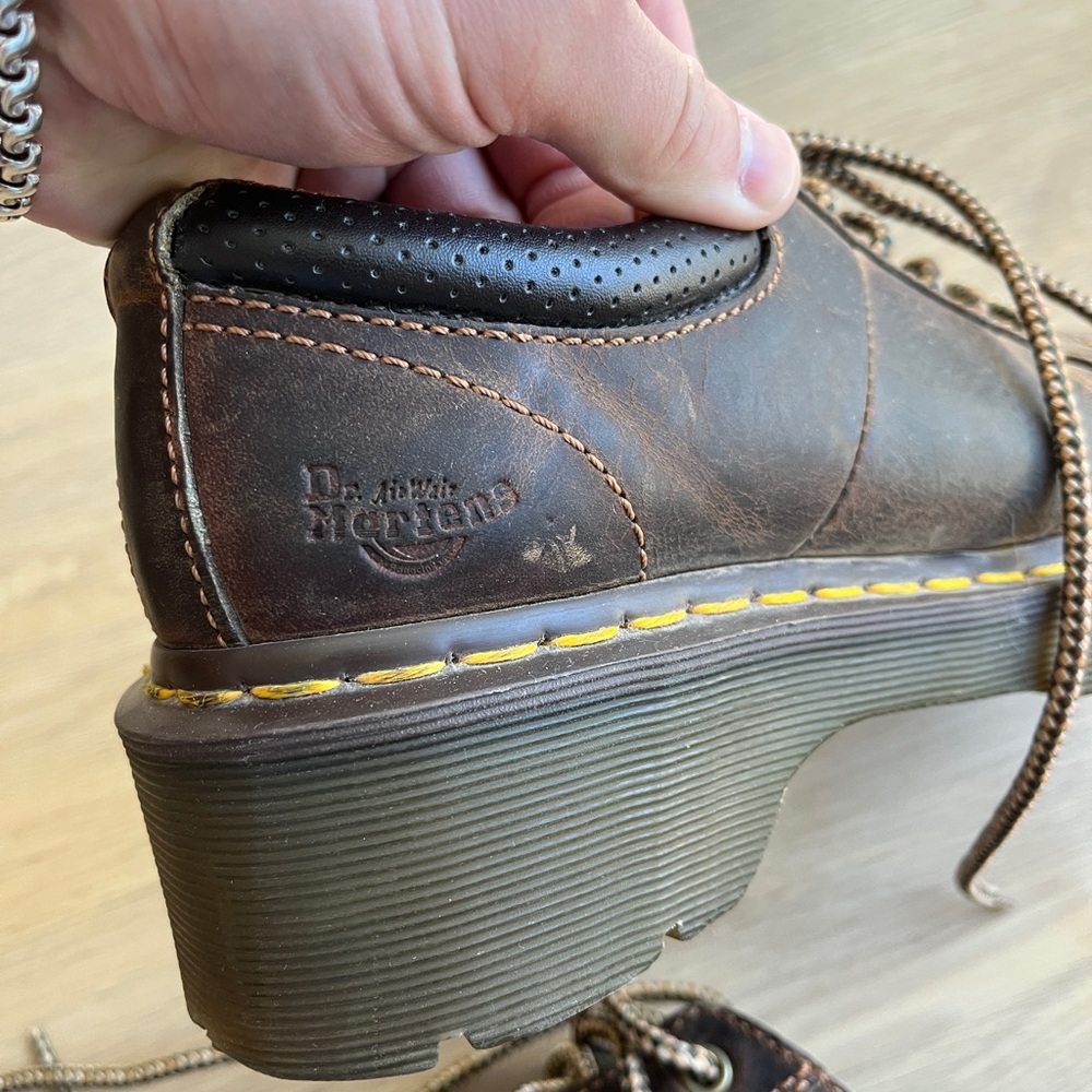 Dr. Martens Melissa Women’s Size 7 Brown Casual Lace Up Oxford Shoes - Picture 3 of 6